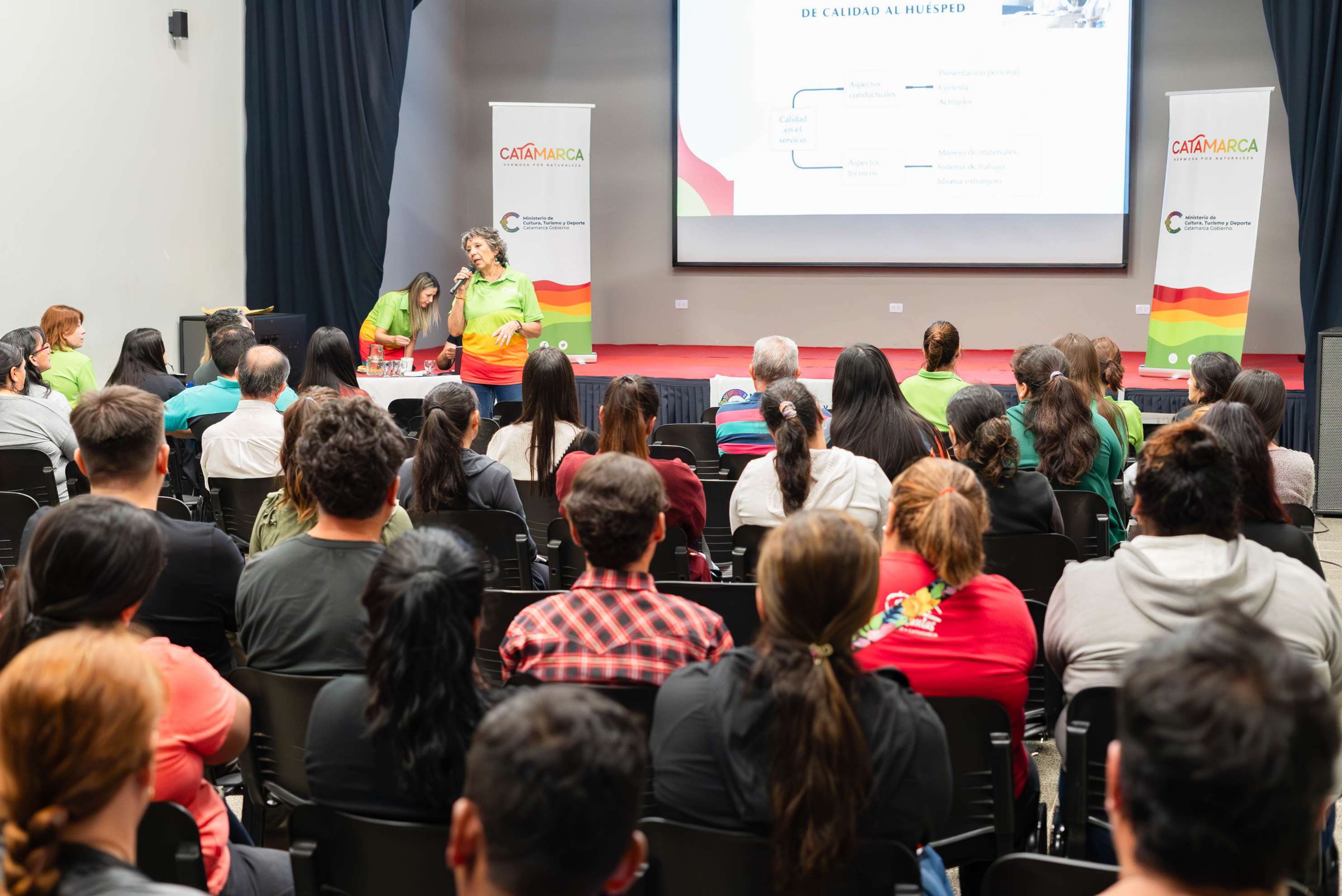 verano-2024-turismo-capacitara-a-prestadores-y-municipios-de-las-regiones-centro-y-este