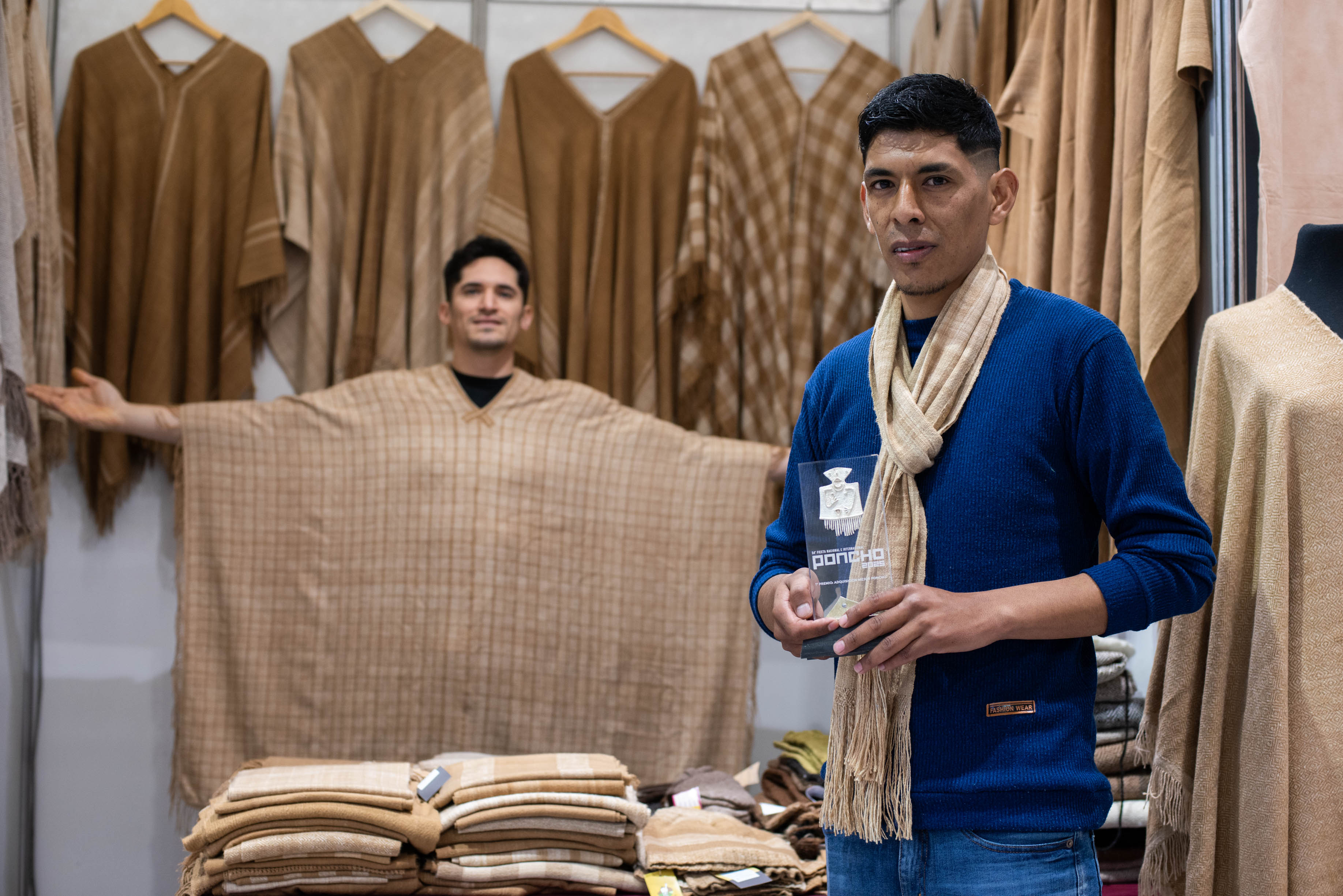 jaime-ivan-suarez-es-el-tejedor-del-mejor-poncho-2025