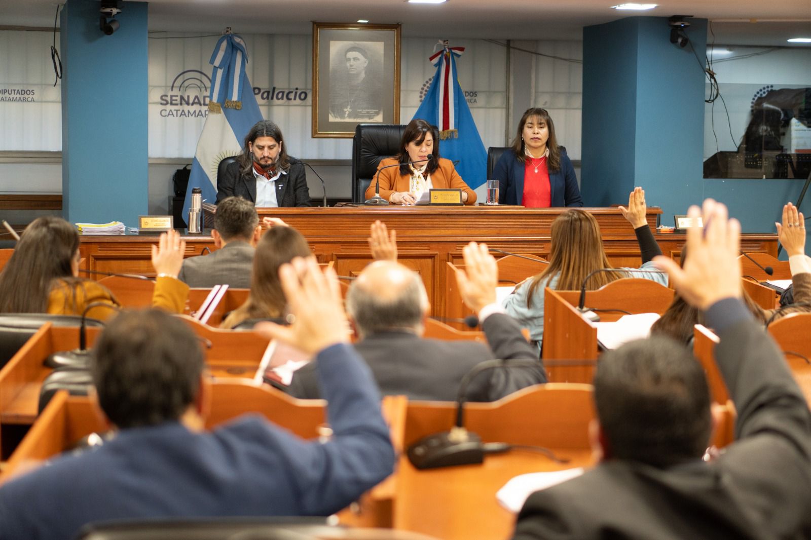 el-senado-dio-sancion-definitiva-a-la-ley-de-emergencia-economica-de-la-provincia