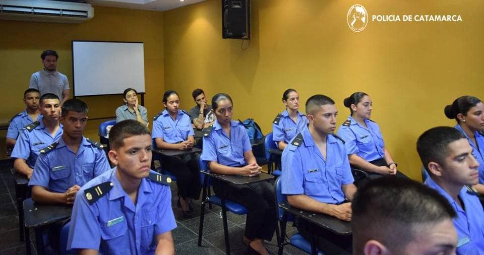 becas-progresar-para-alumnos-cadetes-de-la-policia-y-del-servicio-penitenciario