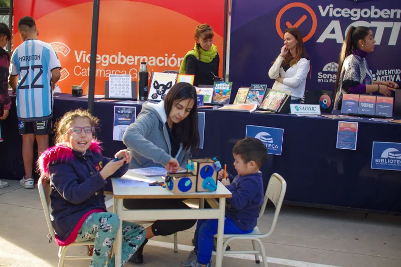 vecinos-de-la-chacarita-recibieron-los-servicios-de-vicegobernacion-activa
