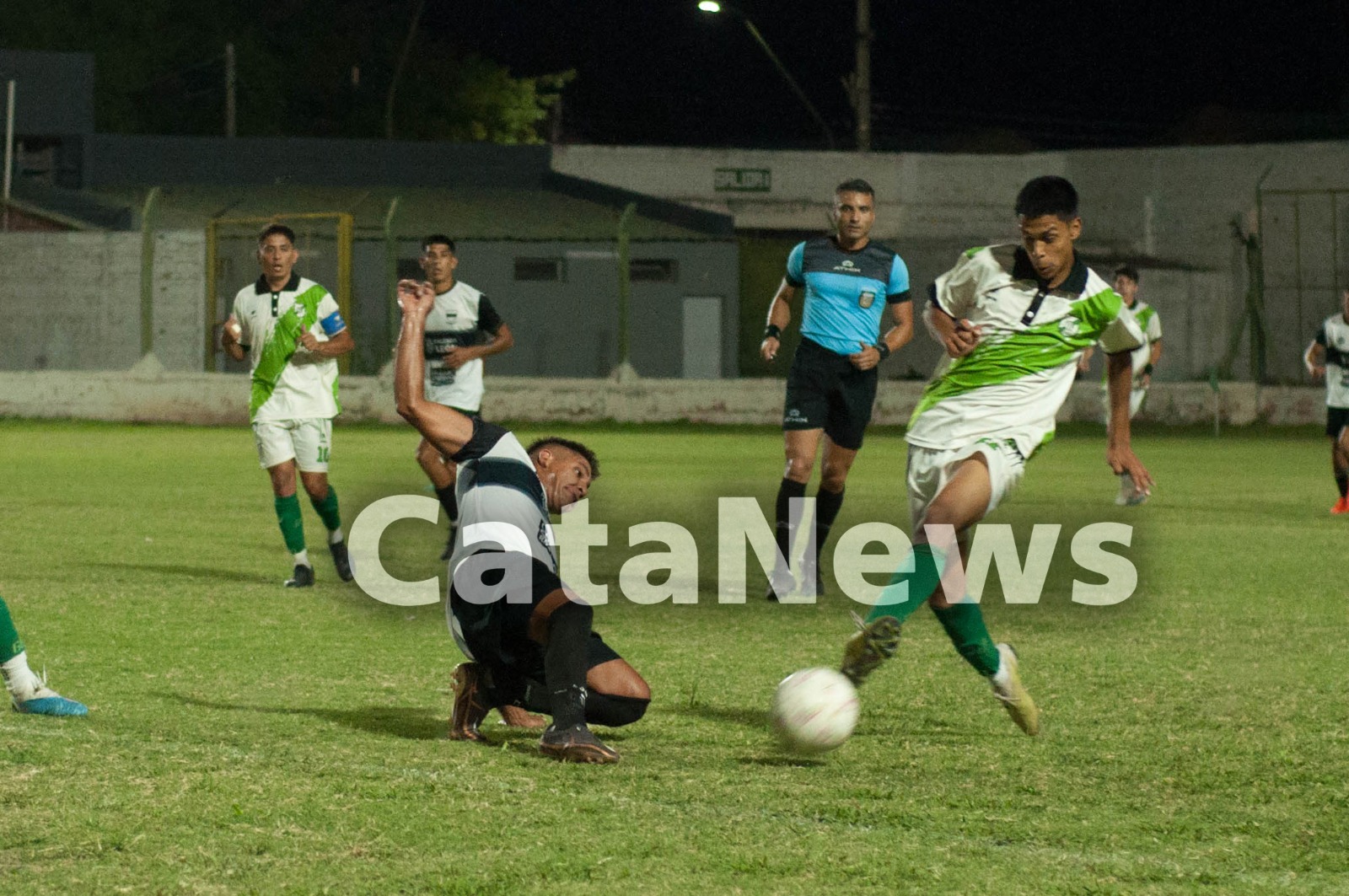 defensores-vencio-a-independiente-y-se-metio-en-semis-del-clausura