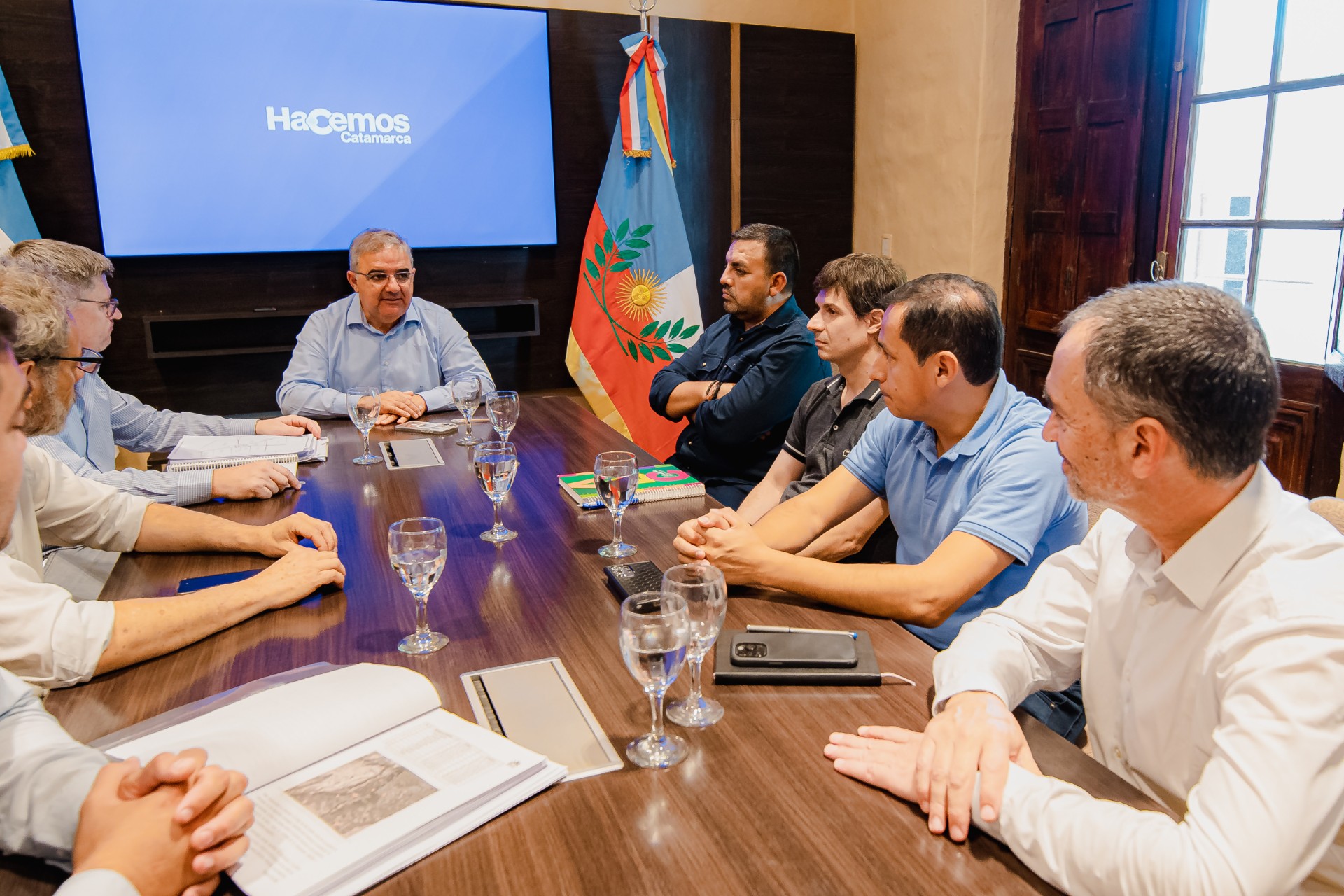 la-provincia-analiza-proyectos-de-parques-solares-junto-a-la-empresa-inti-energy