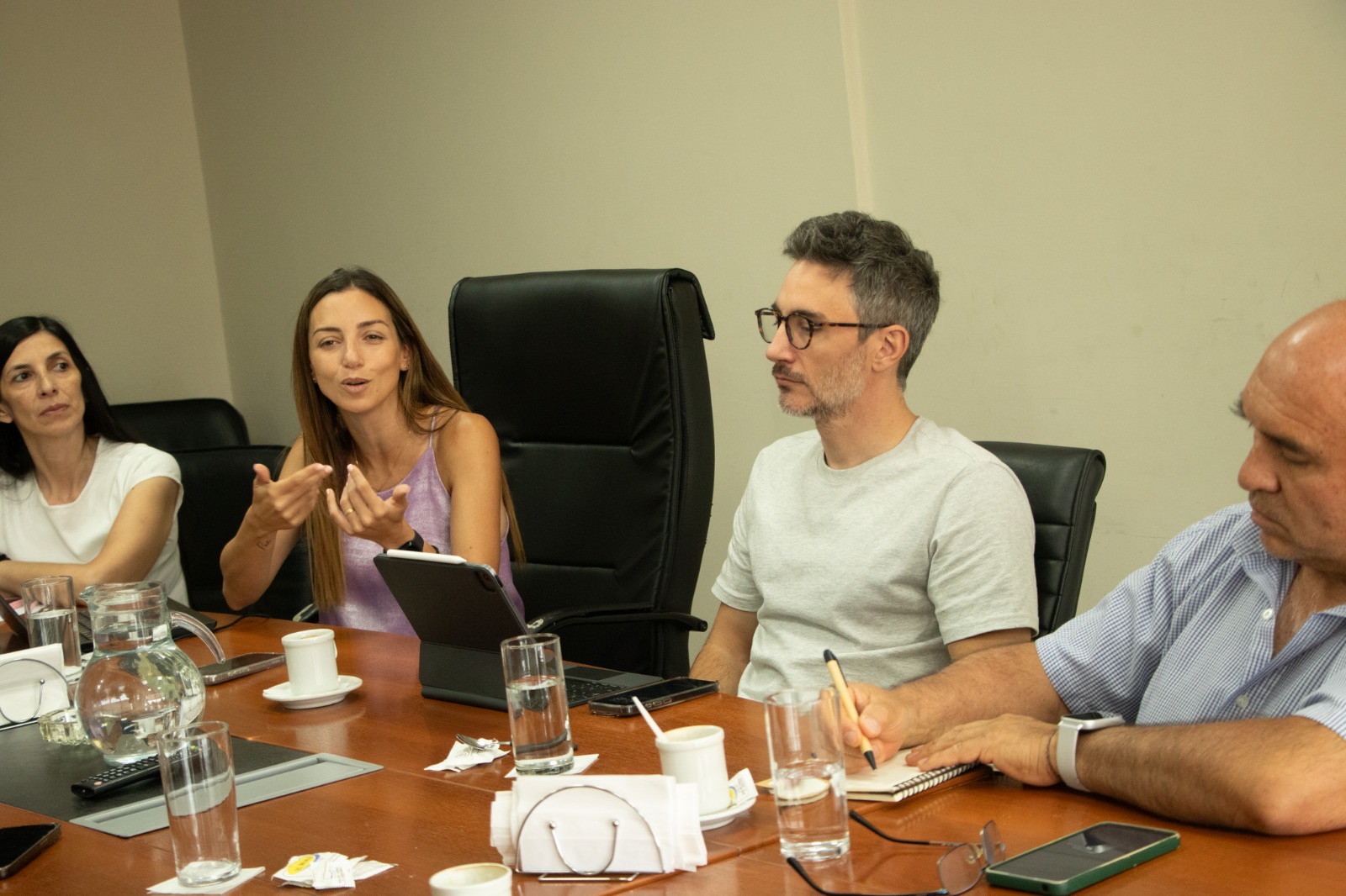 el-senado-recibio-a-ministros-por-el-presupuesto-y-ley-impositiva-2025
