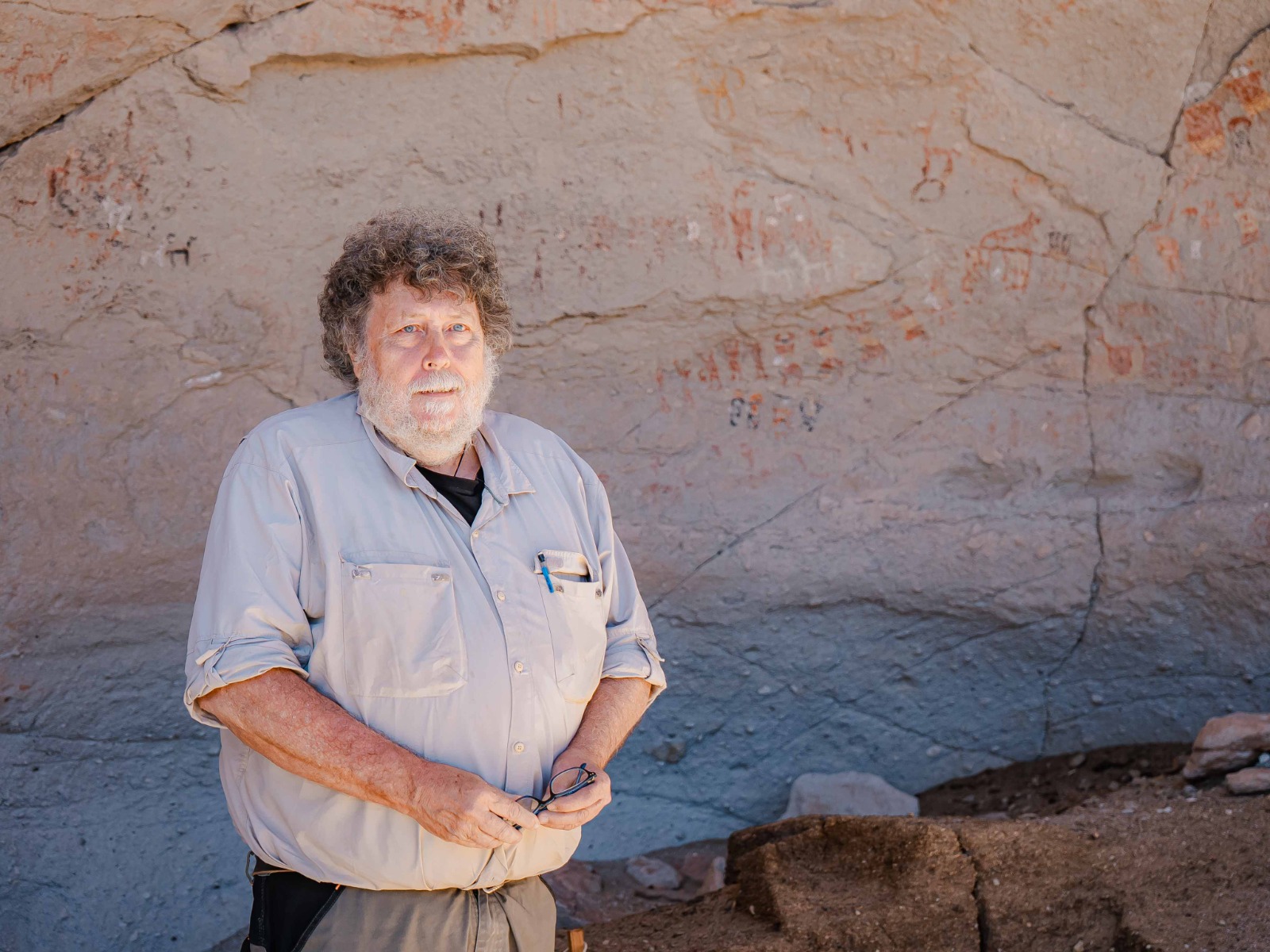 nuevo-horario-de-la-charla-sobre-la-cueva-de-cacao-del-arqueologo-frances-eric-boeda