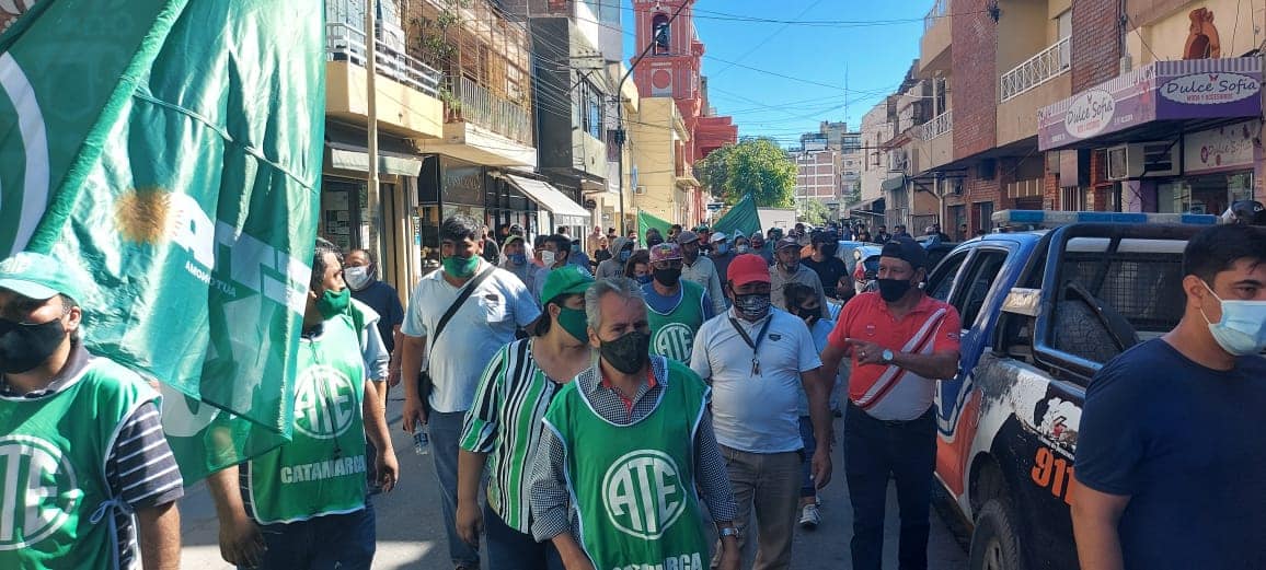 gremios-estatales-insisten-con-un-bono-de-fin-de-ano