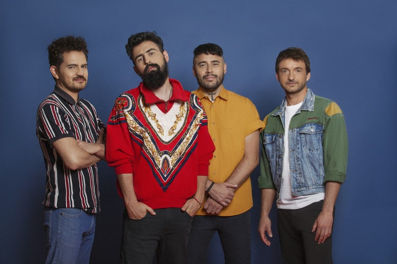 ahyre-el-poncho-es-un-emblema-de-la-musica-popular-argentina