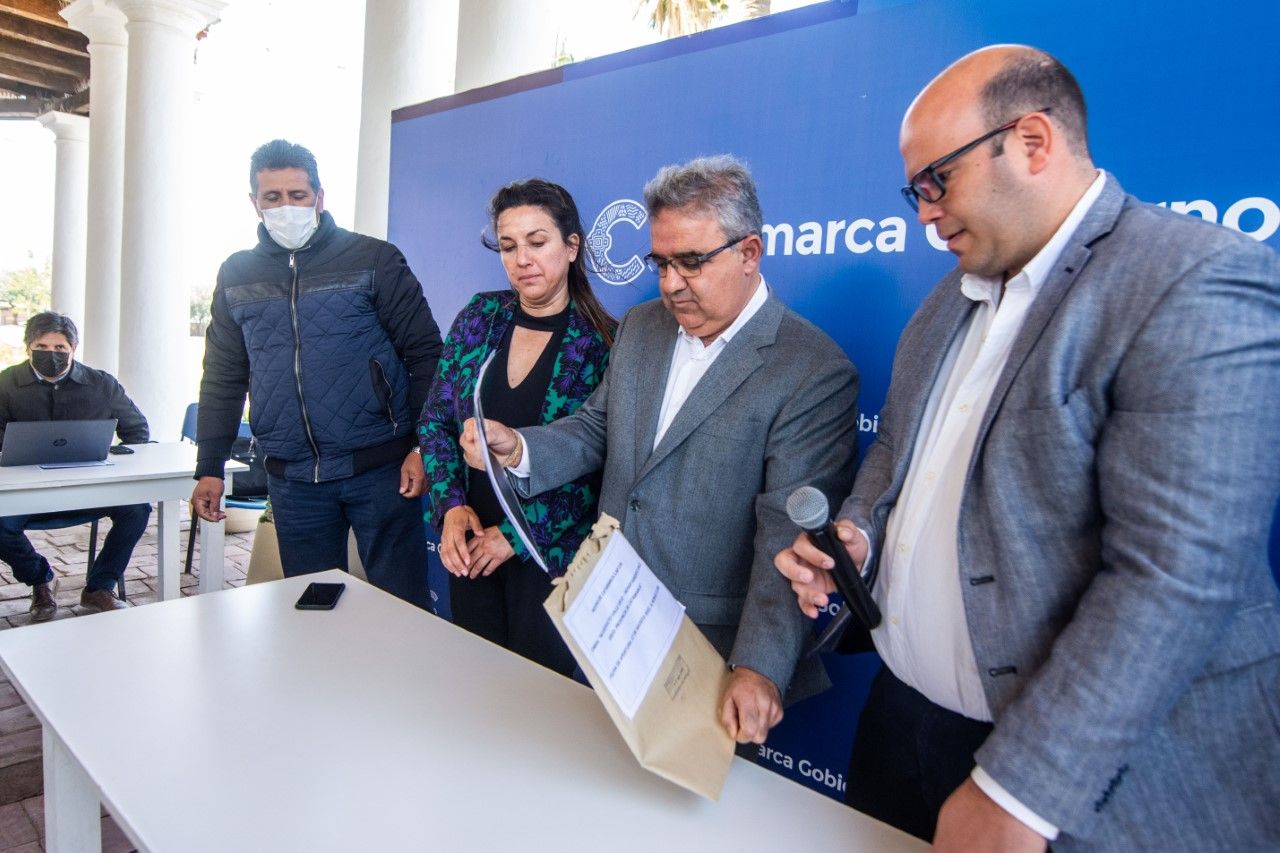 avanza-el-proceso-de-licitacion-para-la-construccion-de-acueducto-valle-viejo