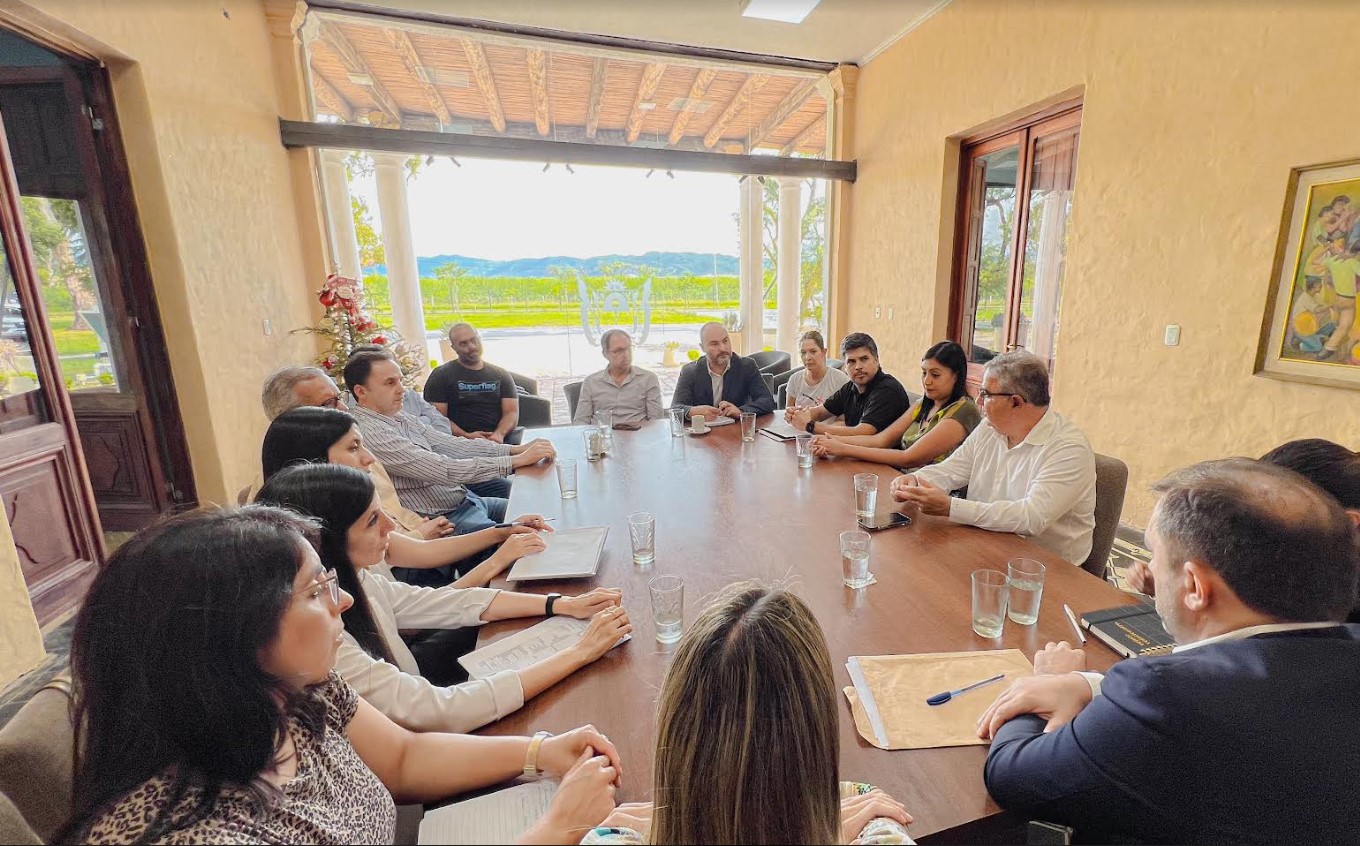 el-gobernador-se-reunio-con-su-gabinete-para-delinear-prioridades-del-nuevo-ejercicio