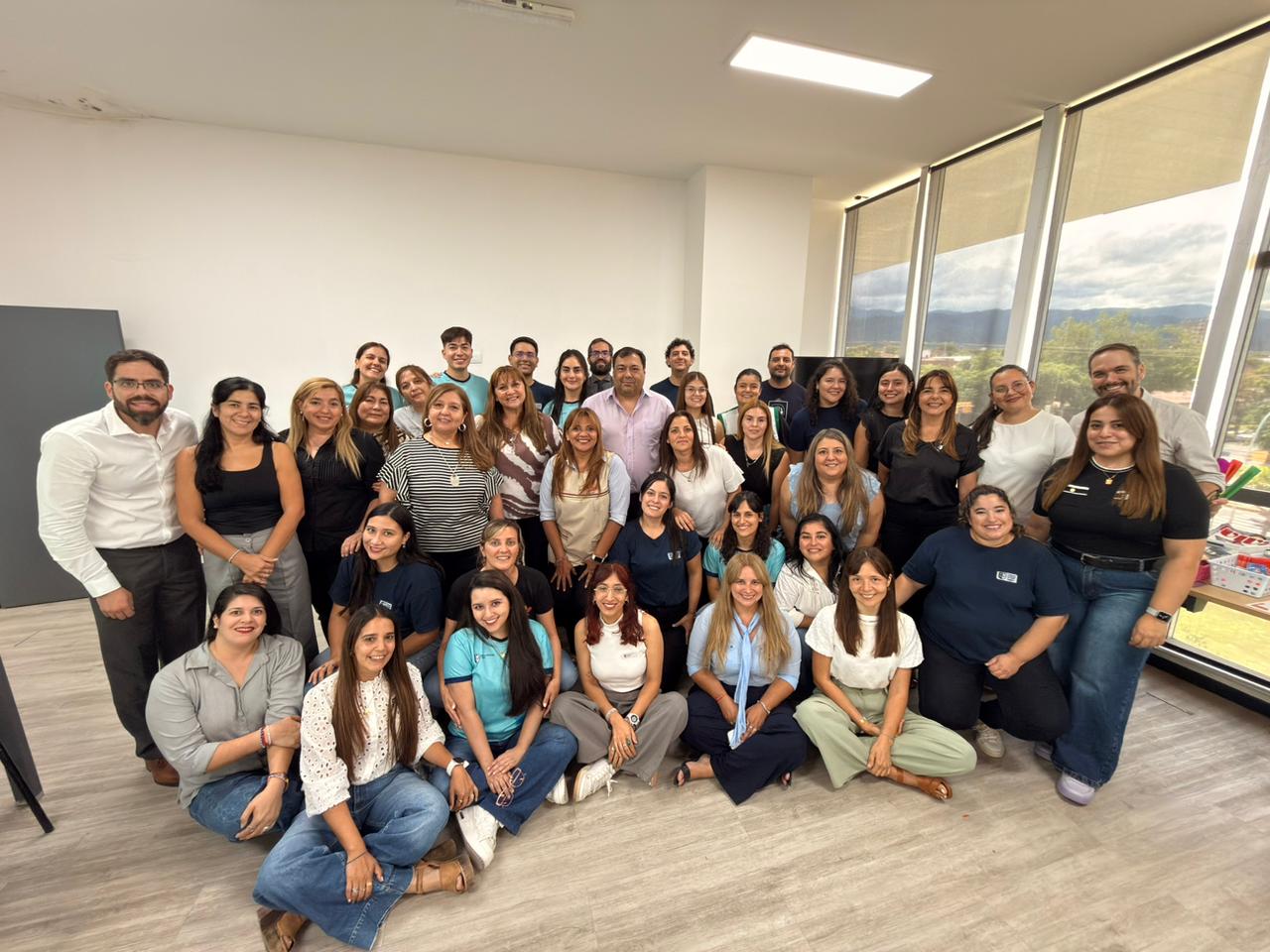 docentes-de-ingles-de-la-capital-iniciaron-el-ciclo-2026-con-un-taller-de-fortalecimiento-de-equipos