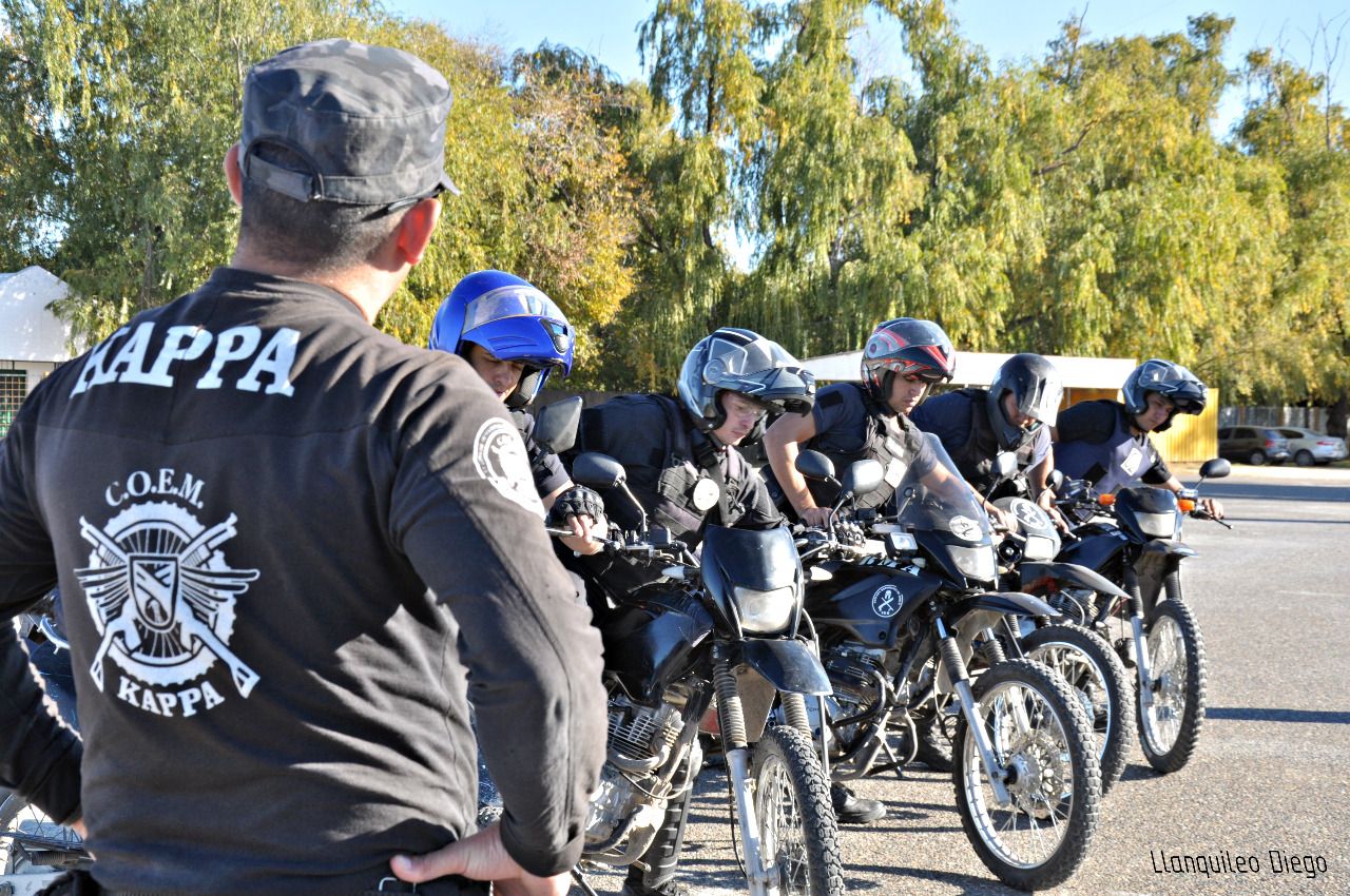 sargento-de-la-policia-de-catamarca-capacito-a-efectivos-policiales-de-rio-negro