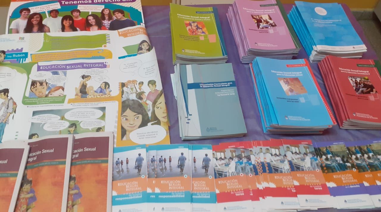 catamarca-recibio-cartillas-educativas-de-esi-para-las-escuelas