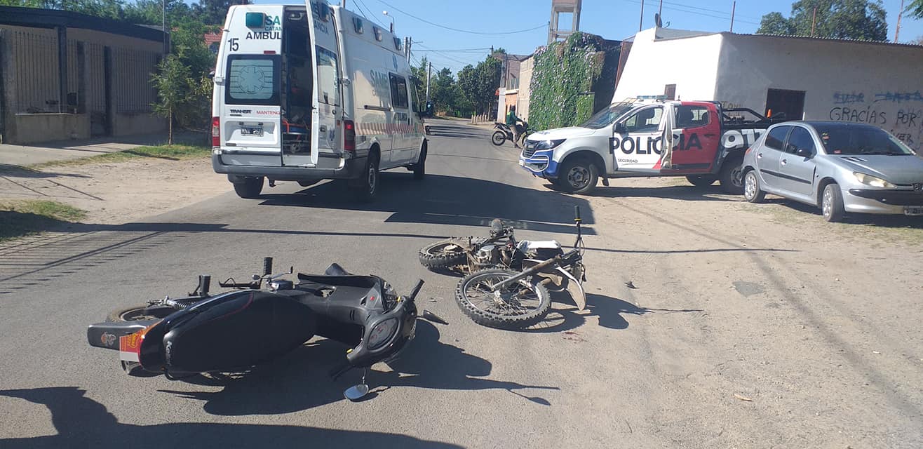 choque-entre-dos-motos-en-valle-viejo