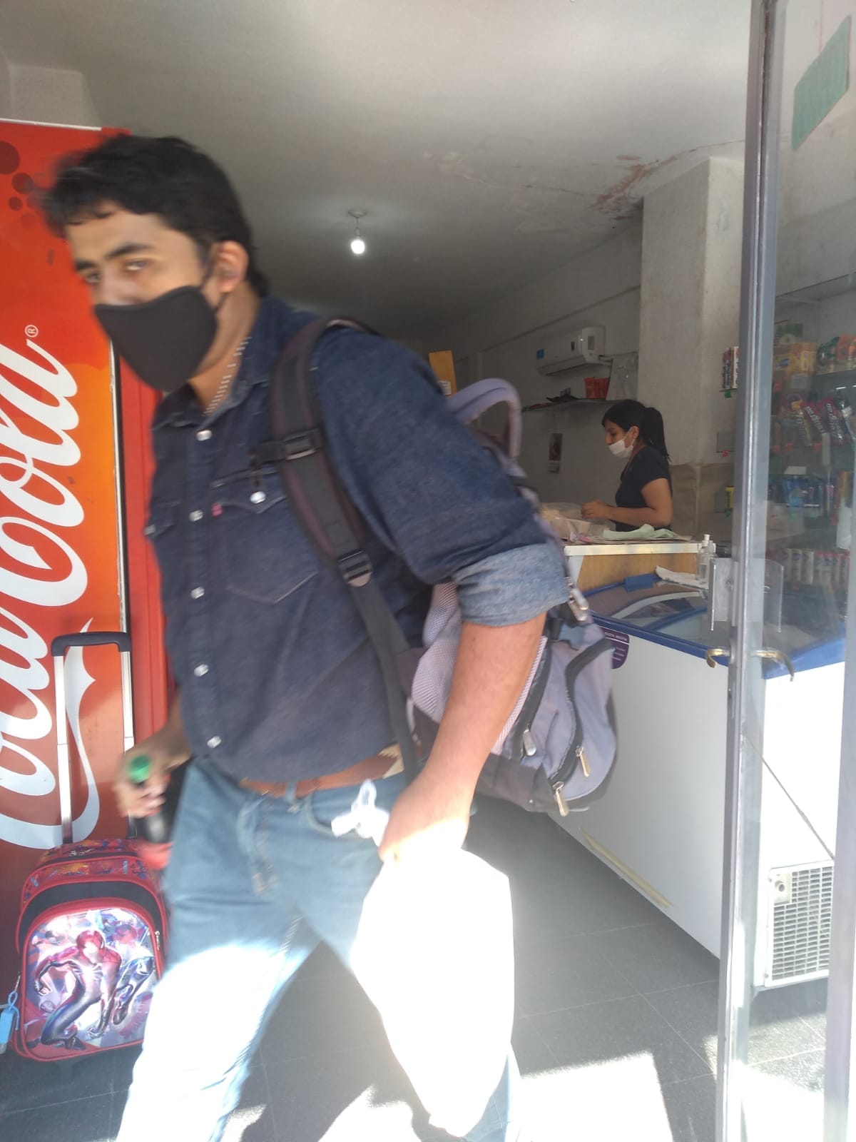 cruzo-en-la-calle-al-cura-condenado-por-abusarla-sexualmente