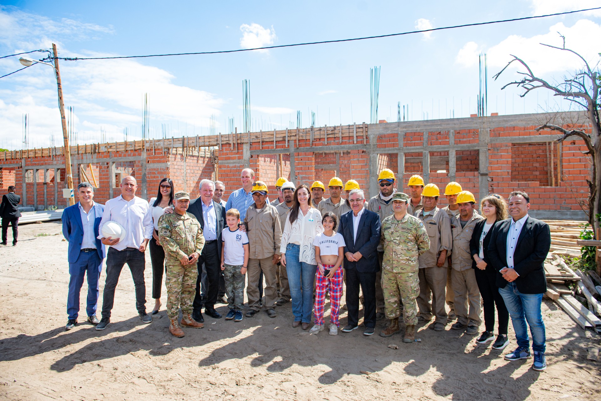 jalil-y-la-vicepresidente-villarruel-visitaron-las-obras-para-el-ejercito