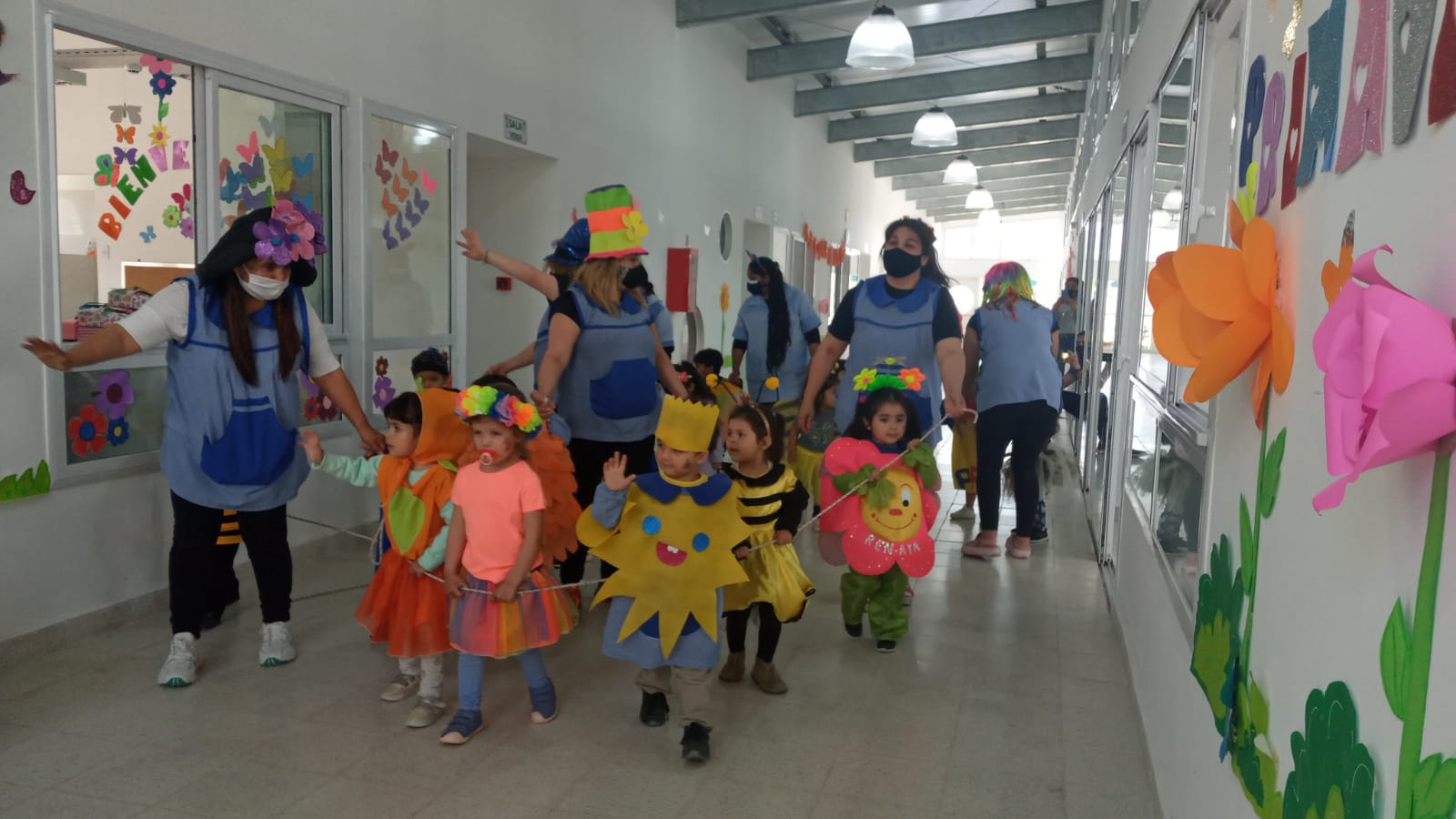 desfile-por-la-llegada-de-la-primavera-en-el-jardin-del-cape