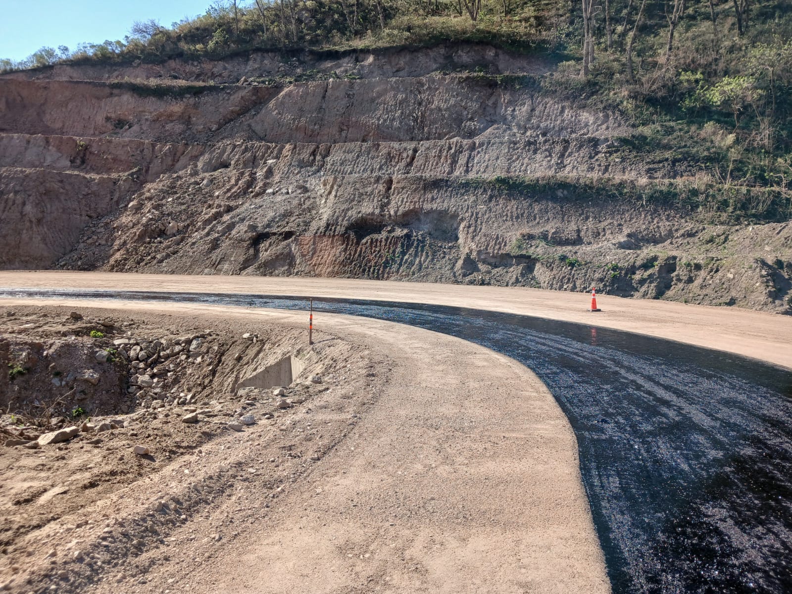 la-pavimentacion-de-la-ruta-provincial-n1-entra-en-su-etapa-final
