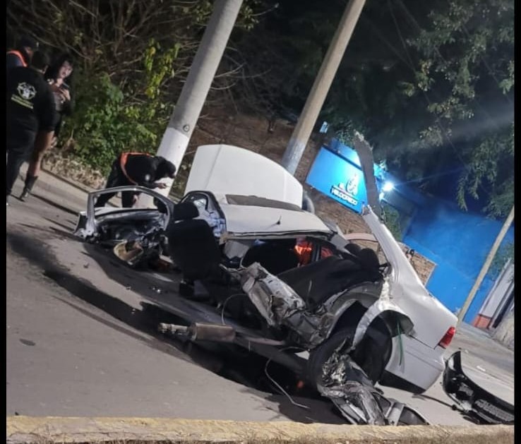 fallecio-el-conductor-que-choco-contra-un-cantero-en-valle-viejo