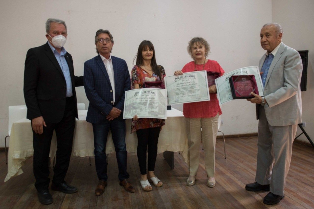 entrega-de-premios-para-relatos-del-bicentenario-de-la-autonomia-de-catamarca
