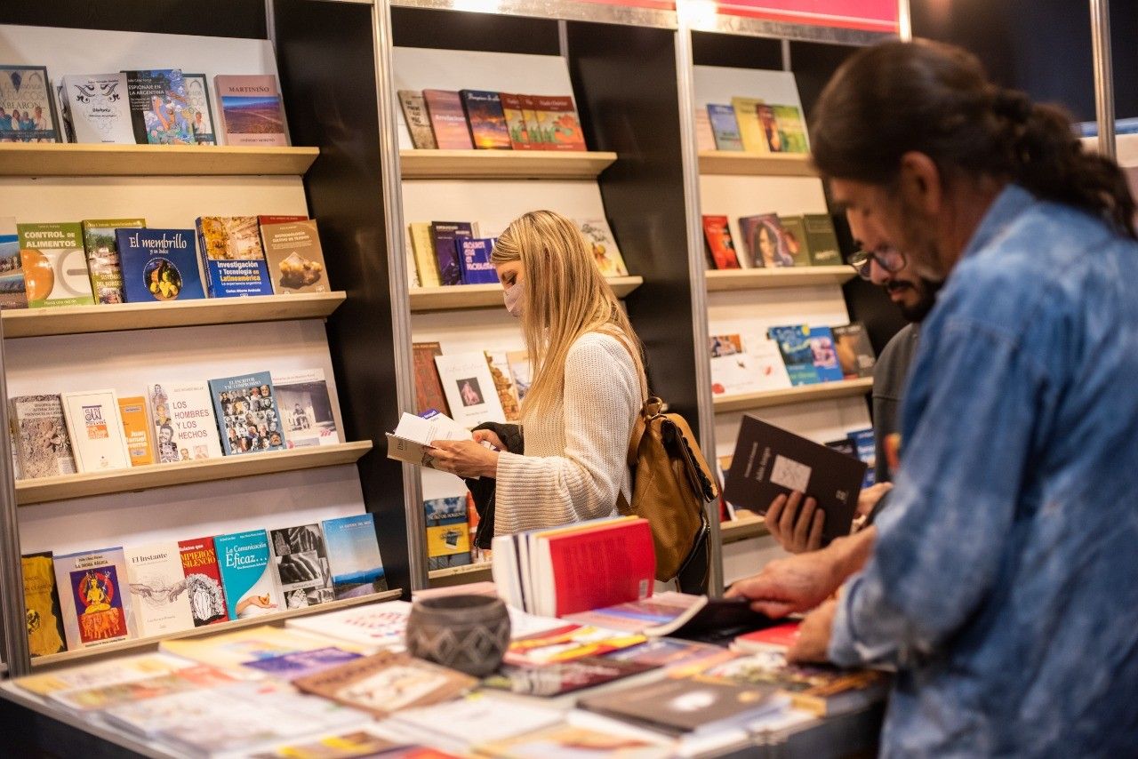 con-diversidad-de-propuestas-llega-la-14-edicion-de-la-feria-provincial-del-libro