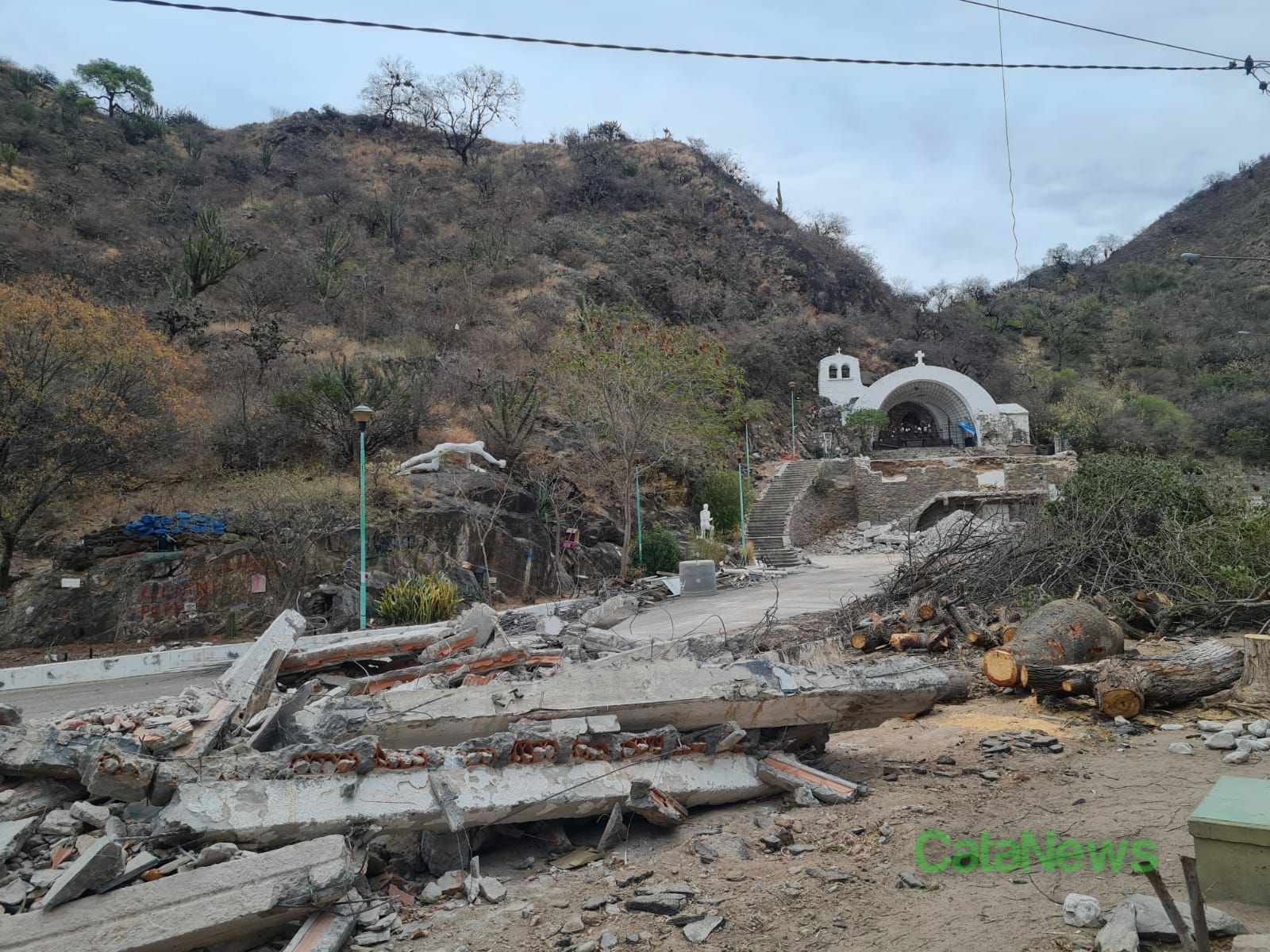 intentan-llevar-tranquilidad-por-la-obra-de-la-gruta