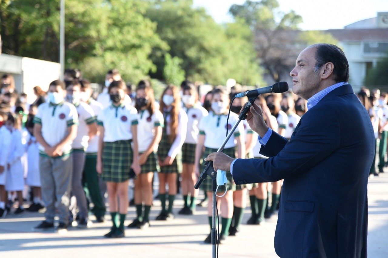 gustavo-saadi-inauguro-el-ciclo-lectivo-2022-en-las-escuelas-municipales