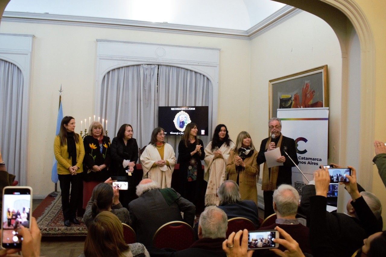 emotivo-homenaje-al-escritor-jorge-paolantonio-en-buenos-aires