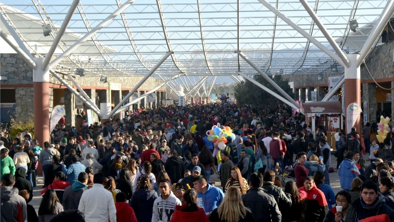 jovenes-alcoholizados-causaron-desorden-en-la-fiesta-del-poncho