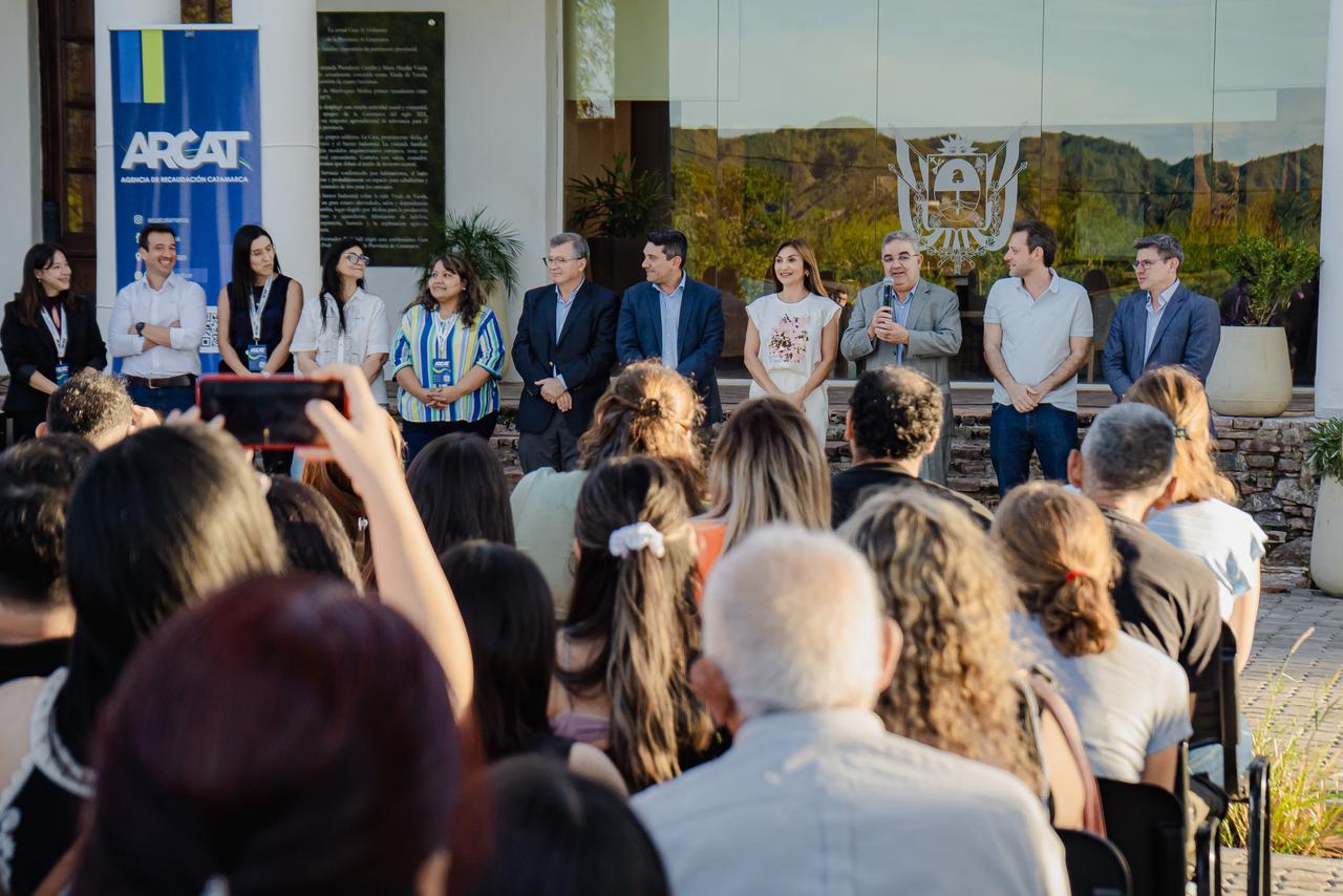 entregaron-mas-de-100-escrituras-a-familias-de-capital-y-del-interior-provincial