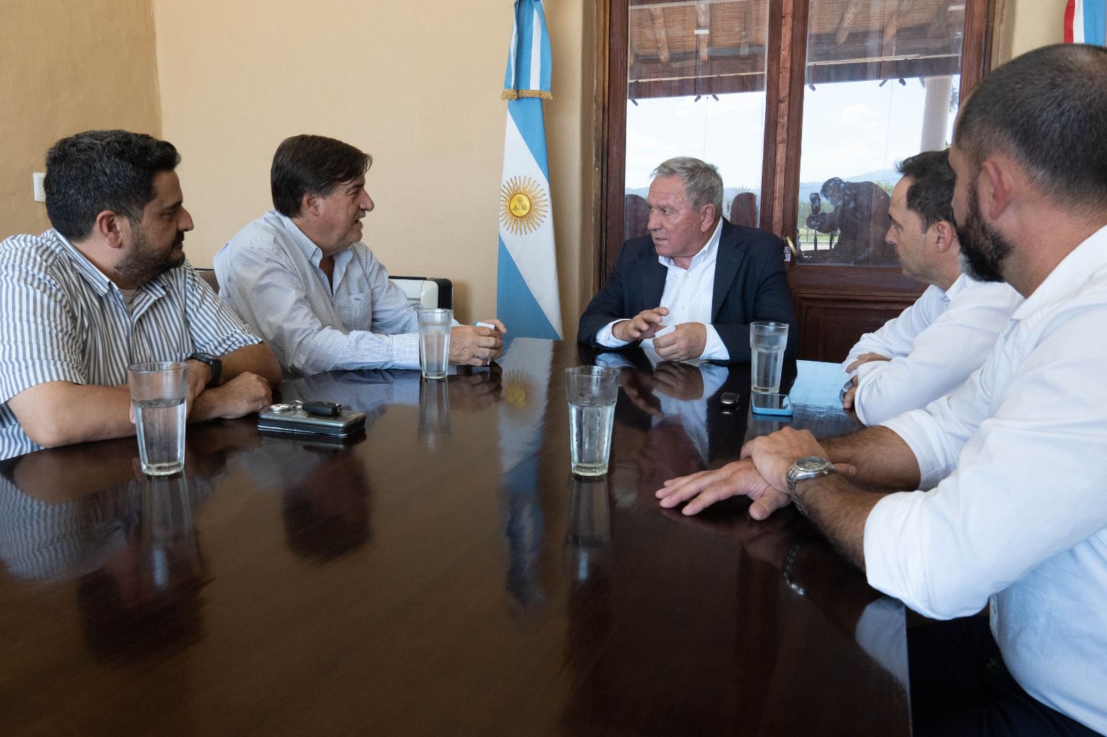 el-gobierno-se-reunio-con-autoridades-del-senasa