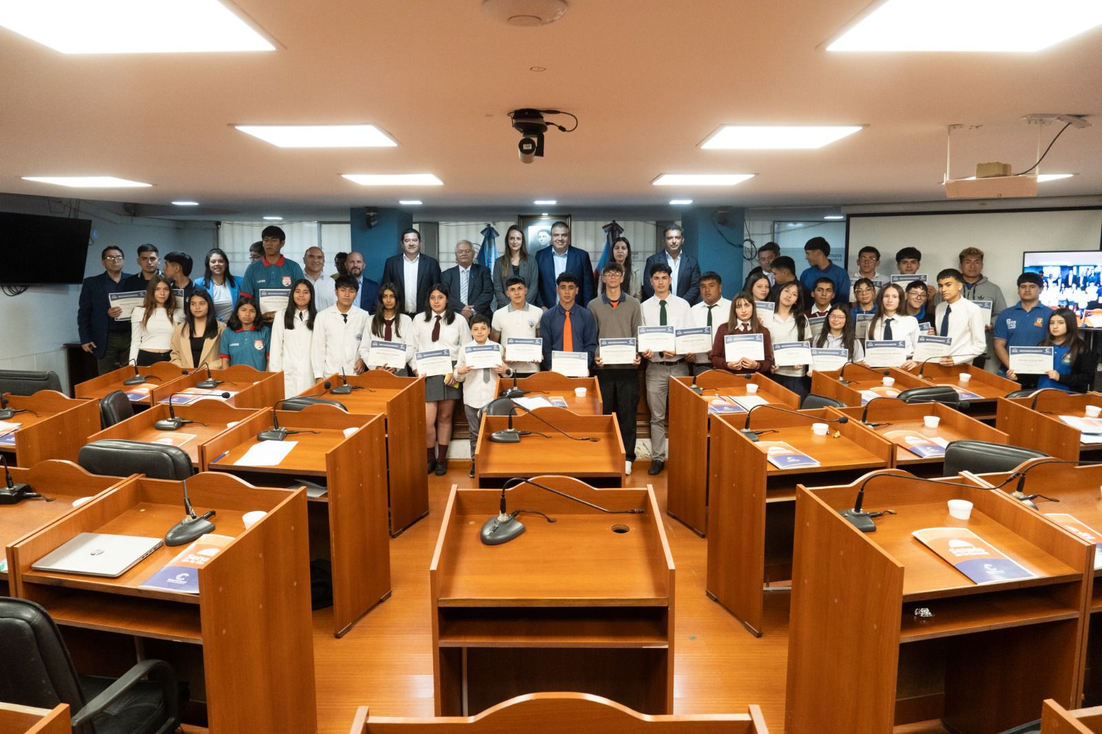 senado-en-la-escuela-alumnos-de-toda-la-provincia-aprobaron-proyectos-para-sus-comunidades