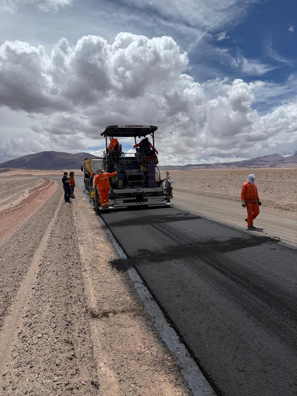 avanza-la-pavimentacion-de-la-ruta-provincial-43-entre-antofagasta-de-la-sierra-y-el-limite-con-salta