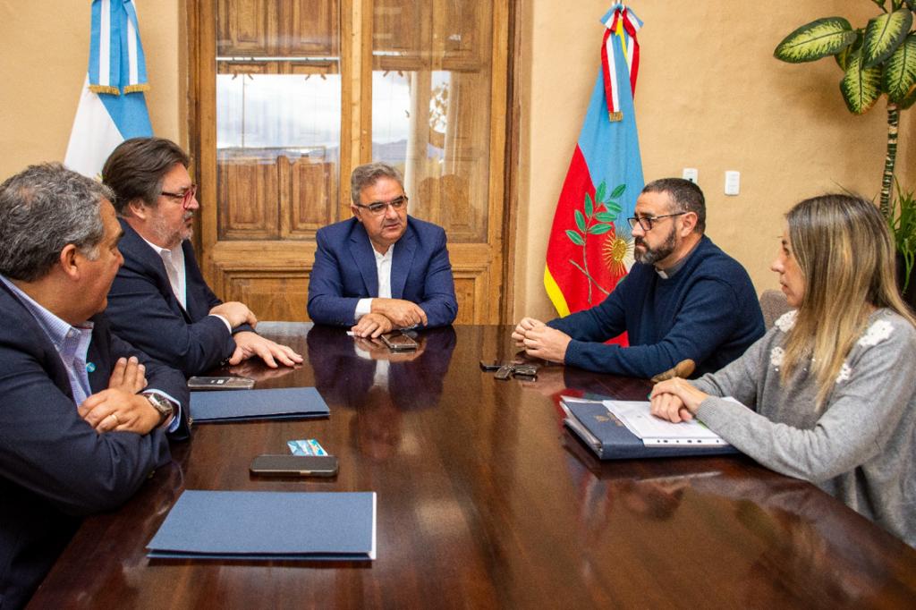 avanzan-gestiones-para-trasladar-escuelas-y-descomprimir-el-transito-en-la-capital