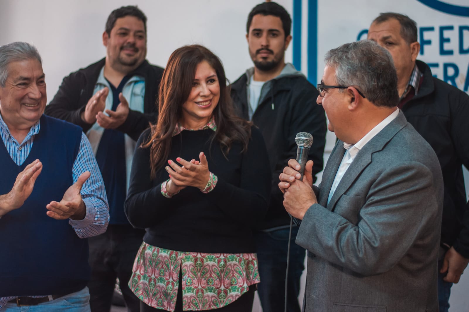 el-gobierno-establecio-un-tope-de-60-millones-para-solucionar-el-conflicto-de-adicionales