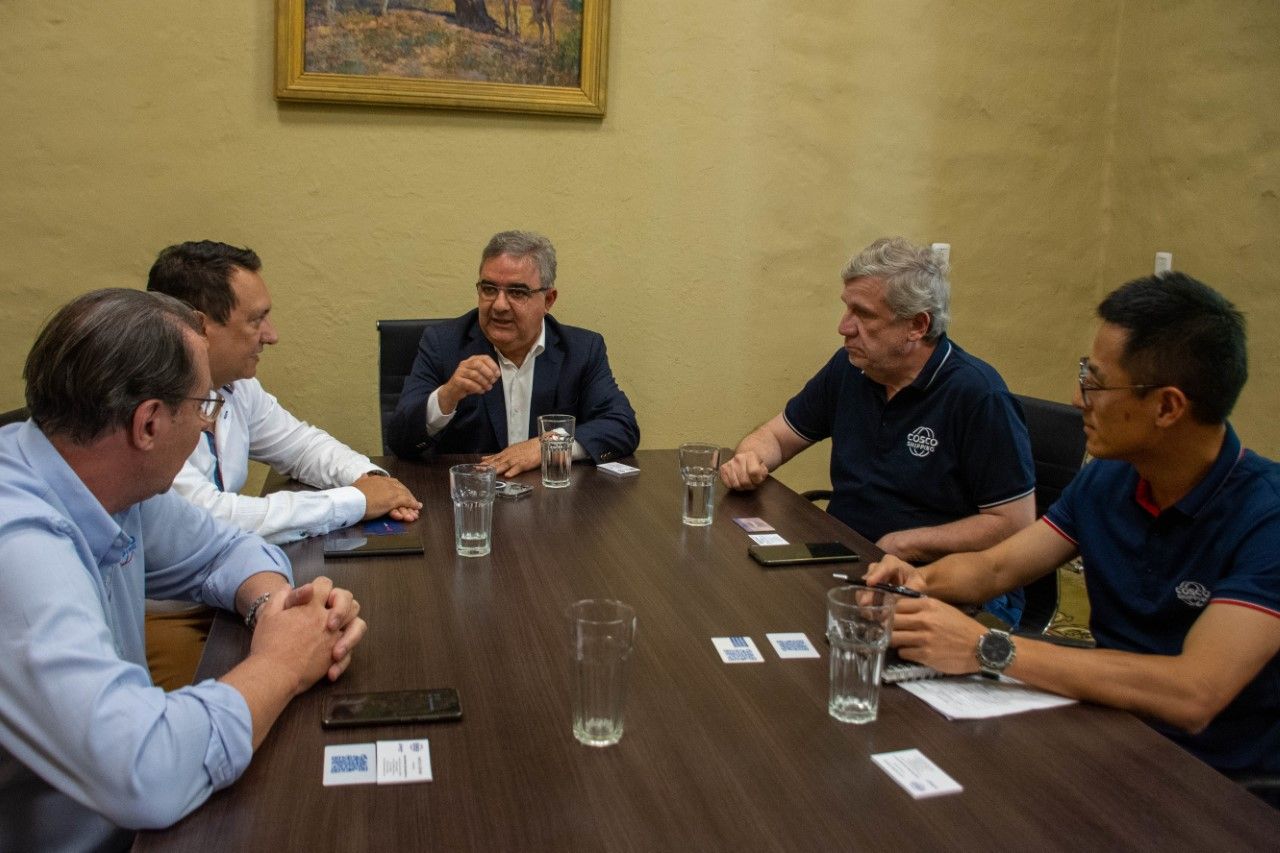 jalil-recibio-a-representantes-de-cosco-shipping