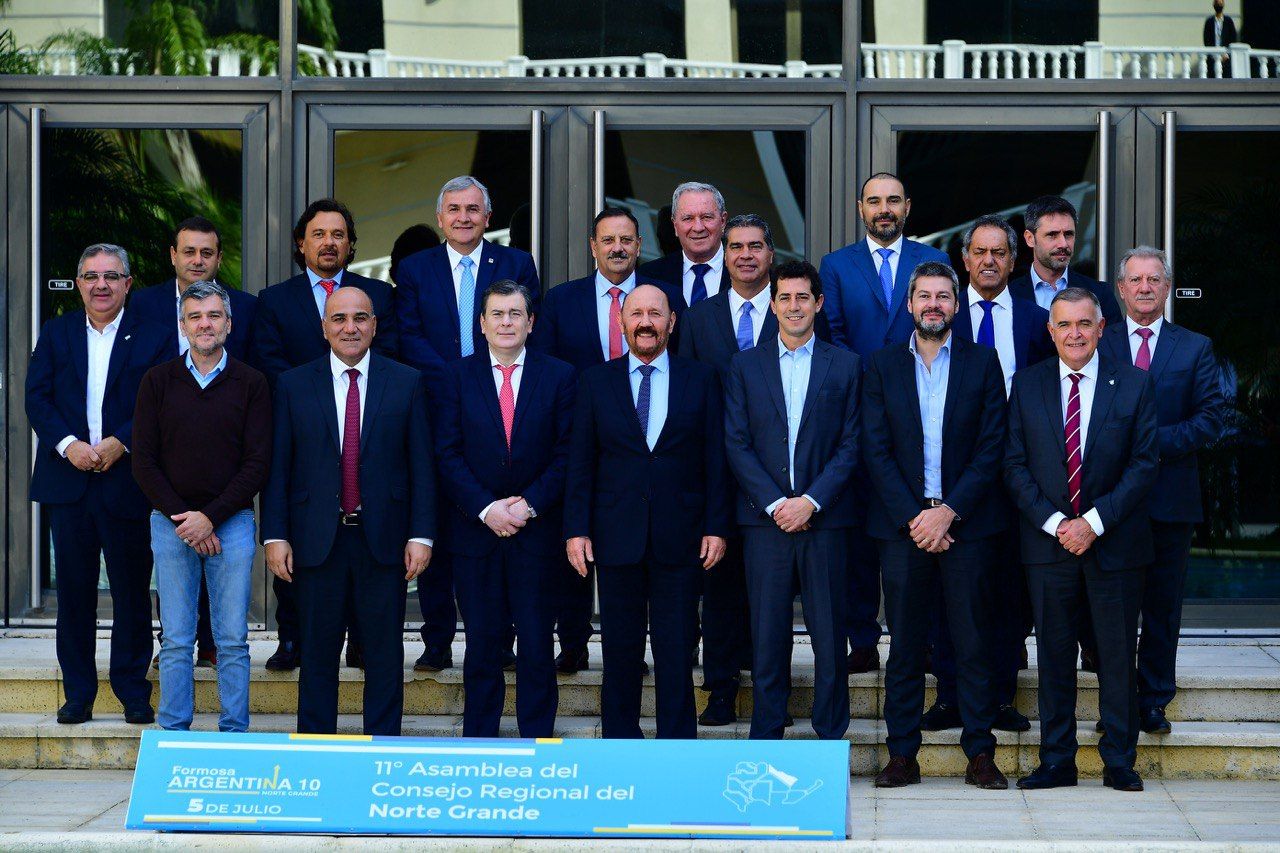 gobernadores-del-norte-grande-respaldaron-a-batakis-y-pidieron-por-el-gasoducto-nestor-kichner