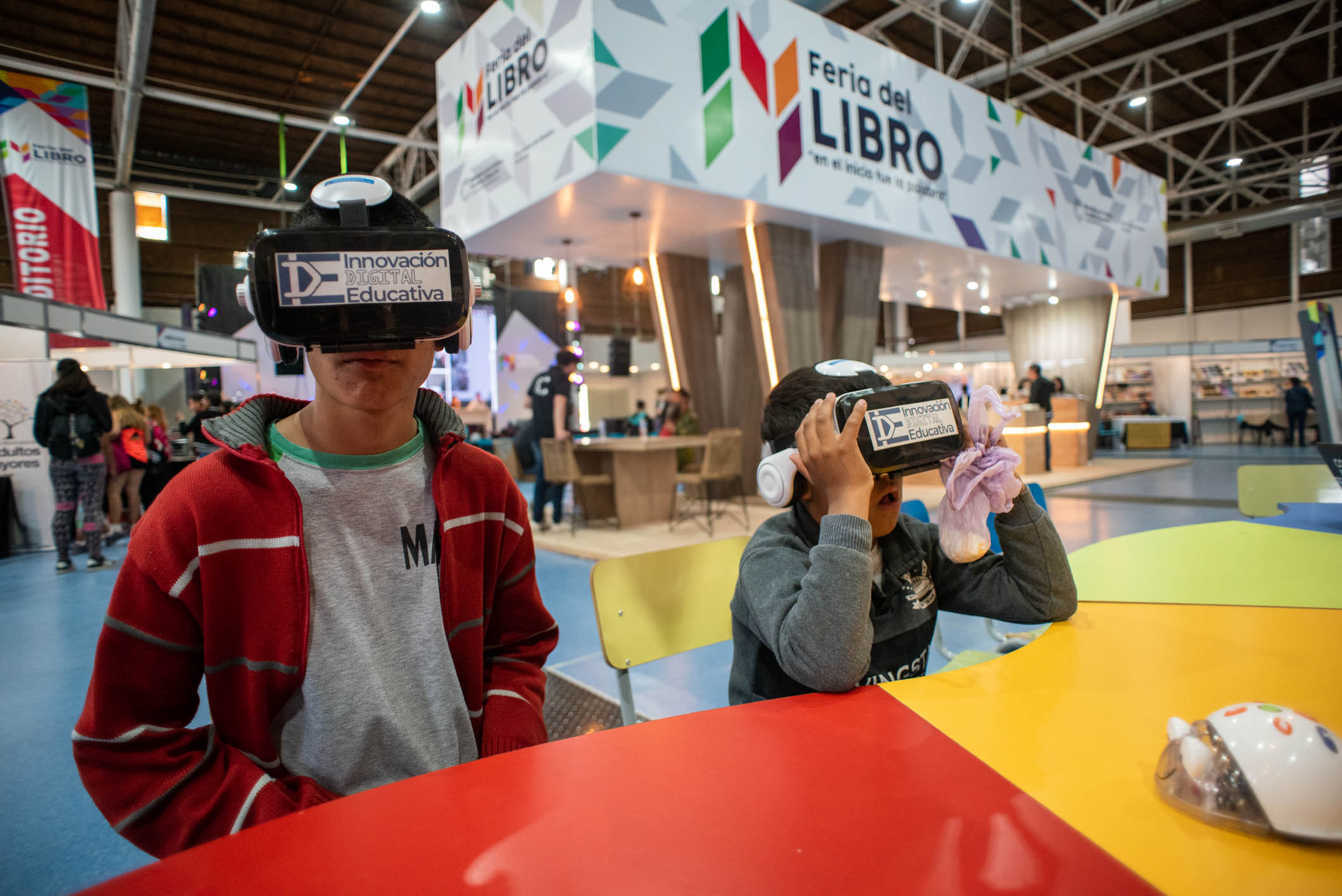 creatividad-y-tecnologia-se-unen-en-el-espacio-infantil-de-la-xv-feria-del-libro