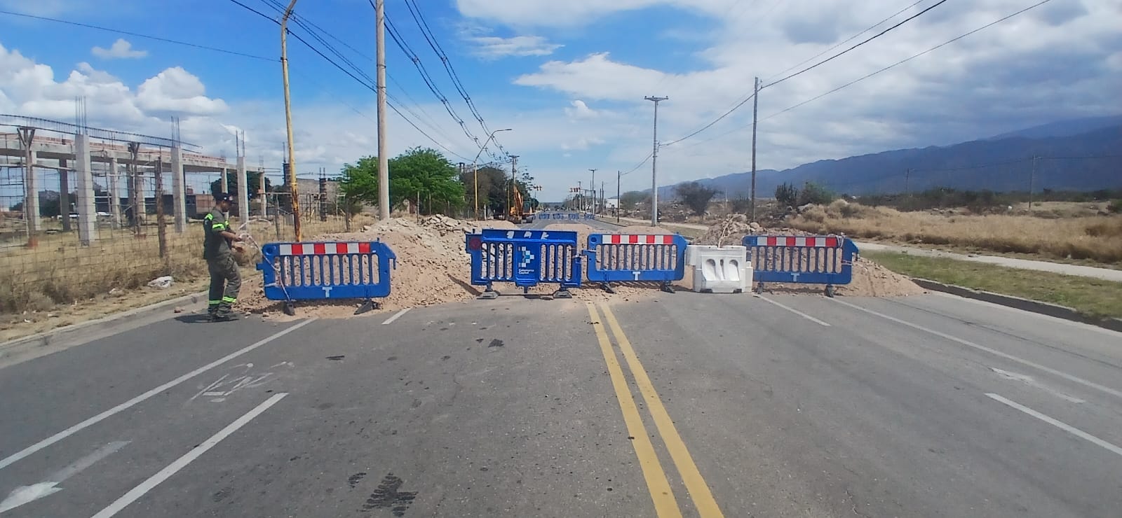 corte-total-de-calzada-en-la-avenida-los-minerales-por-obras-de-reparacion-en-los-desagues-pluviales