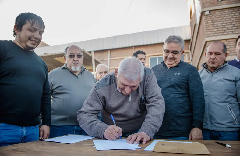 aporte-para-que-el-frigorifico-de-chumbicha-pueda-vender-su-produccion-en-el-resto-del-pais