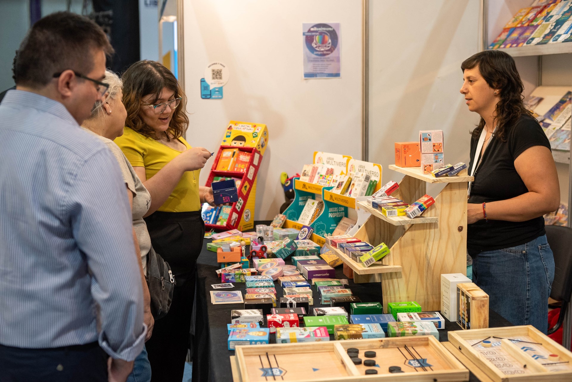 poemas-talleres-y-presentaciones-en-el-tercer-dia-de-la-feria-del-libro