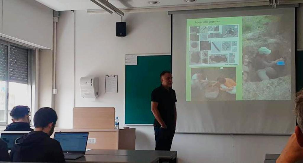 docente-de-la-unca-dicto-clases-en-la-universidad-de-barcelona