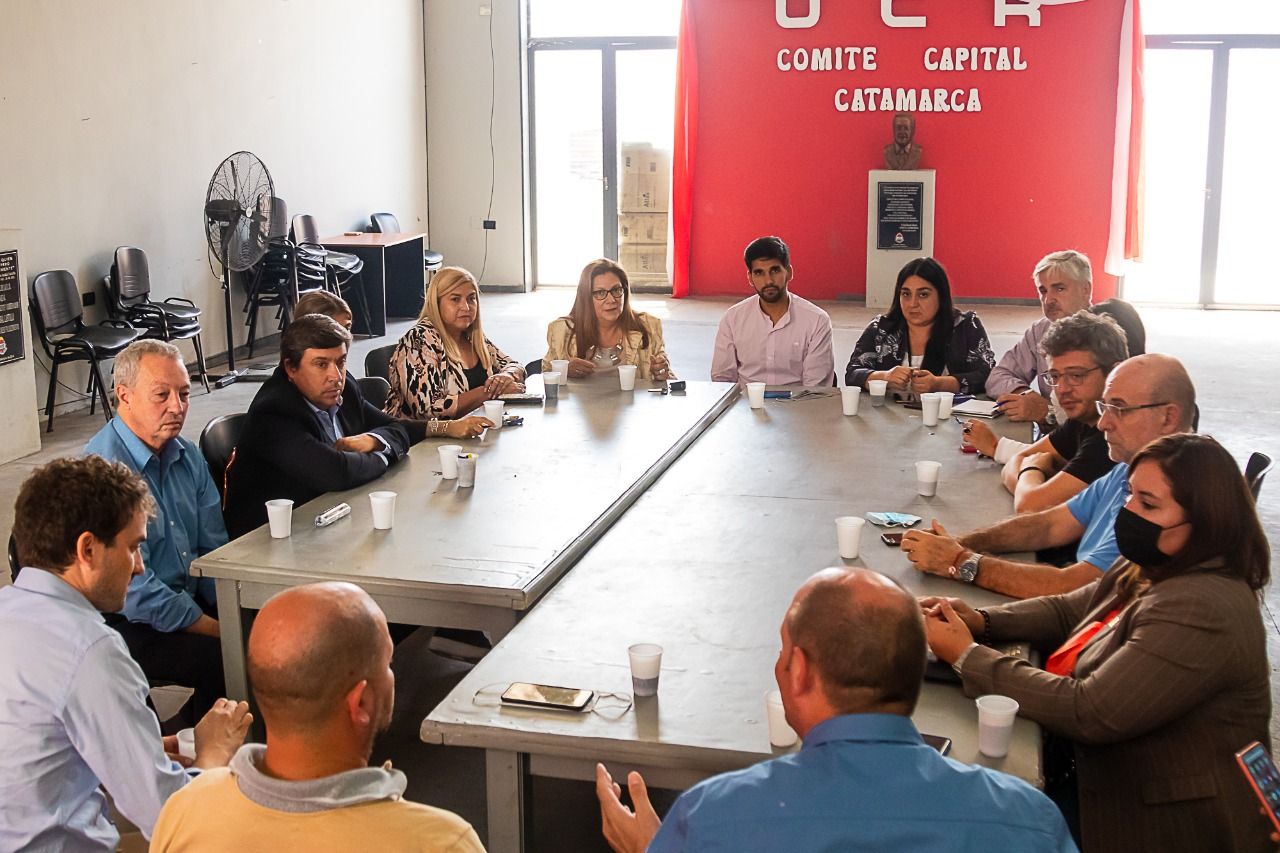ahora-juntos-por-el-cambio-vincula-a-adhemar-capital-con-el-gobierno