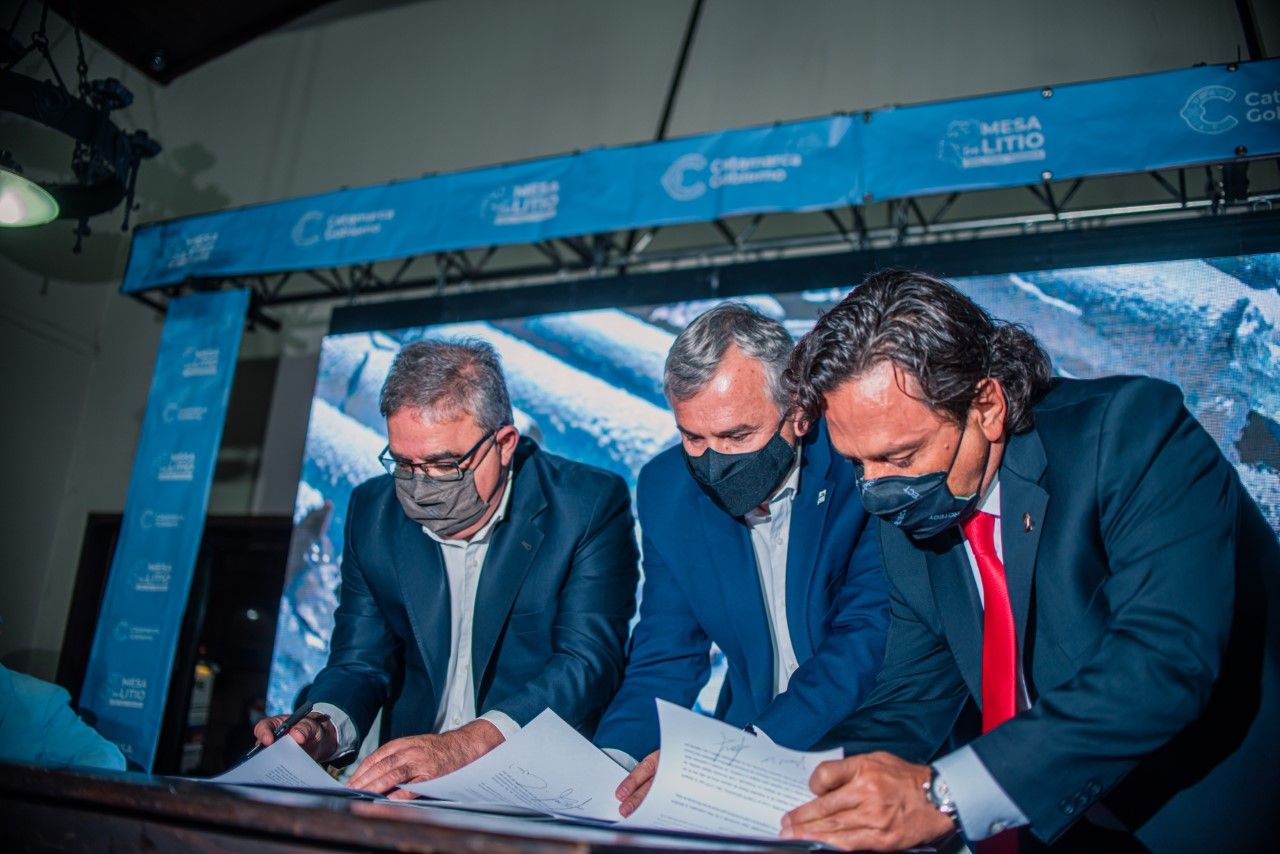 catamarca-salta-y-jujuy-firmaron-tratado-para-la-creacion-de-la-region-minera-del-litio