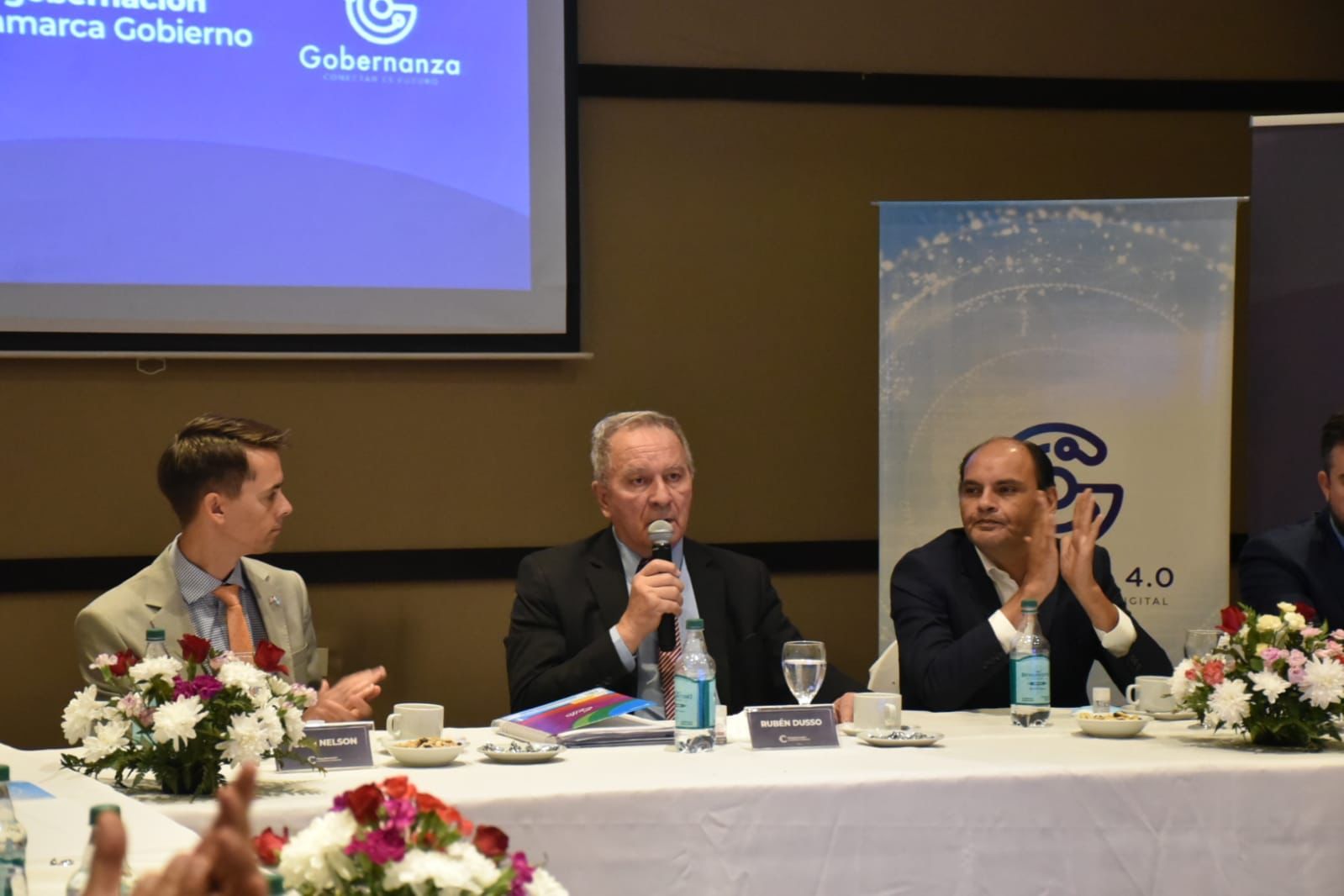 se-desarrollo-la-mesa-sobre-desarrollo-digital-que-convoco-a-todo-el-noa