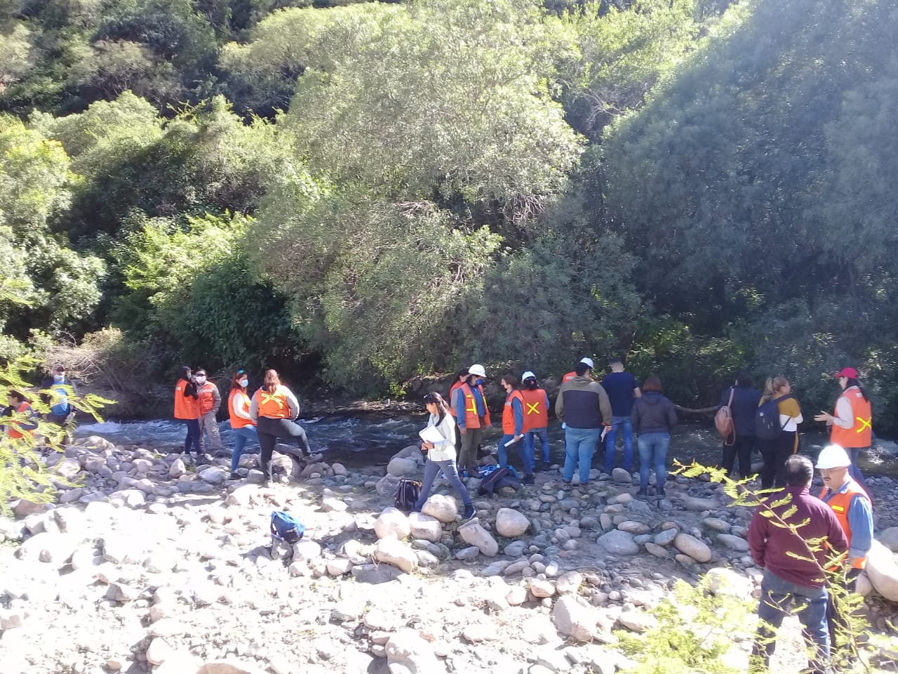 mineria-realizo-una-fiscalizacion-participativa-en-el-rio-andalgala