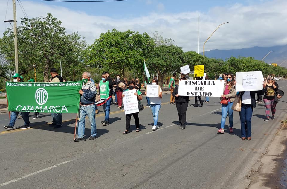 sigue-el-conflicto-con-los-empleados-de-fiscalia-de-estado