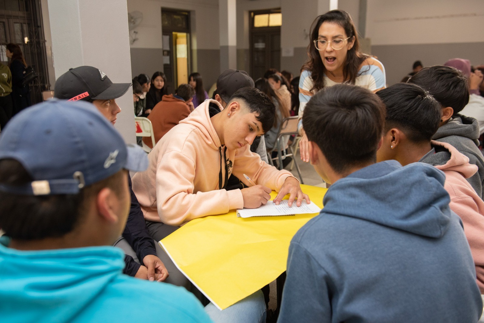 alumnos-y-alumnas-de-secundario-vivieron-una-jornada-de-reflexion-y-debate