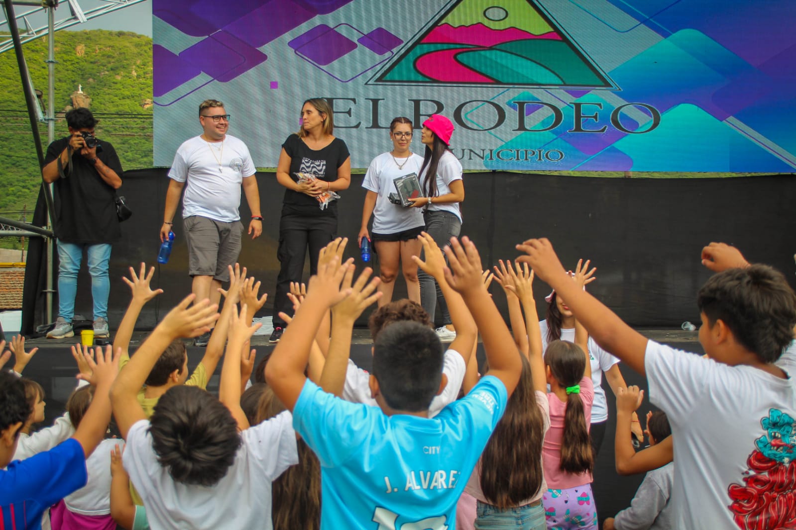 verano-joven-con-gran-convocatoria-en-el-rodeo