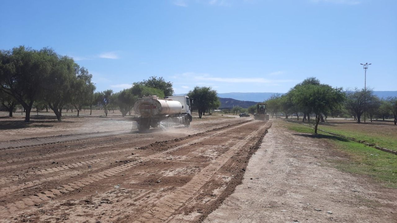 acondicionan-el-parque-adan-quiroga-para-recibir-a-la-virgen