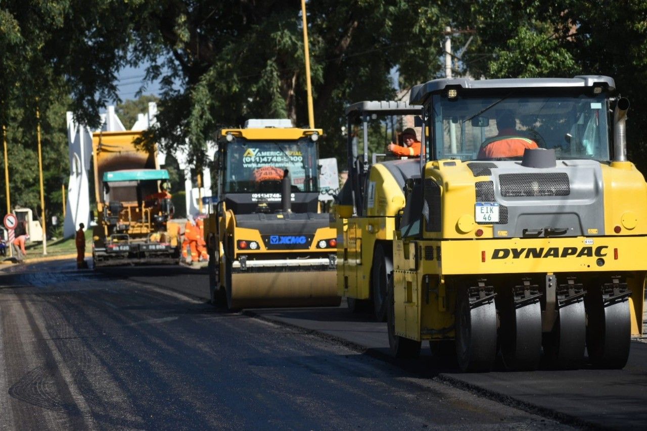 continuan-las-obras-en-el-barrio-republica-argentina-y-en-avenida-presidente-castillo